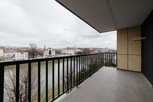 Handrail Refinishing
