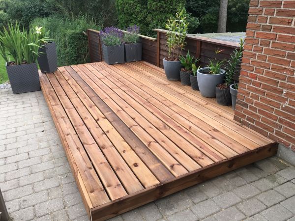 Exterior Deck Refinishing