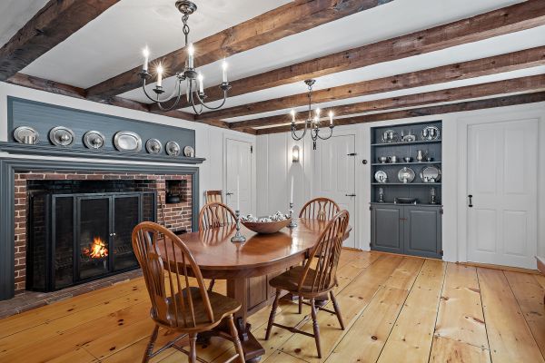 Wooden Table Refinishing