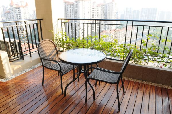 Balcony Restaining