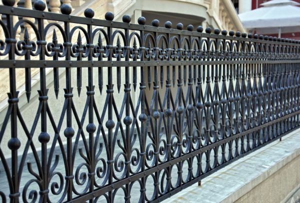 Aluminum Fence Painting