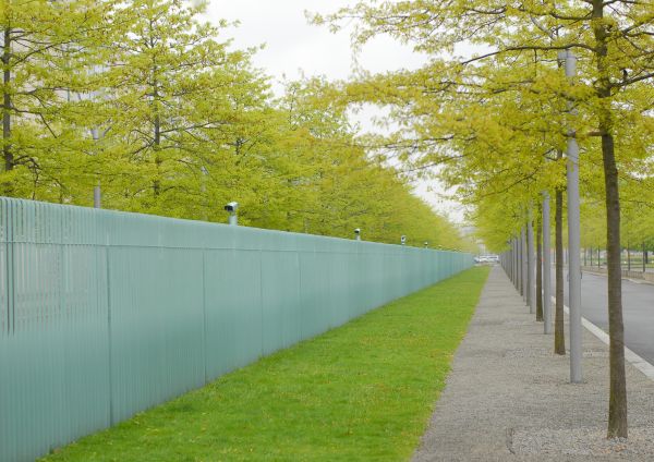 Aluminum Fence Painting